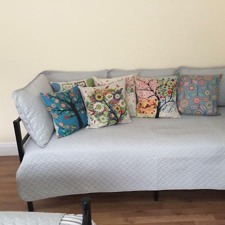Streatham Common Bed & Breakfast ลอนดอน ภายนอก รูปภาพ